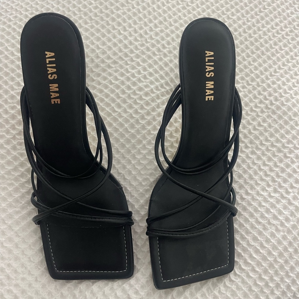 Alias Mae Heels - image 2